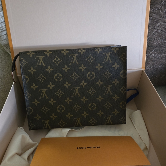 Louis Vuitton Men's Toiletry Bag - Black and Brown Monogram